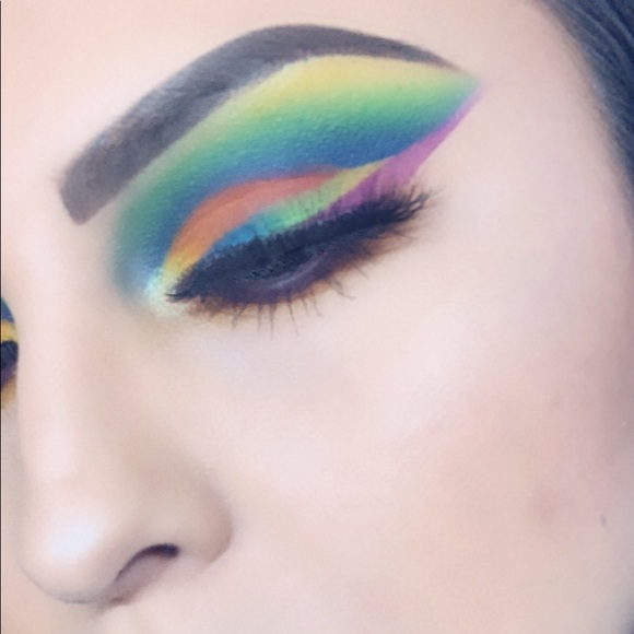 Meet your Posher, Crystal - Picture 2 of 5